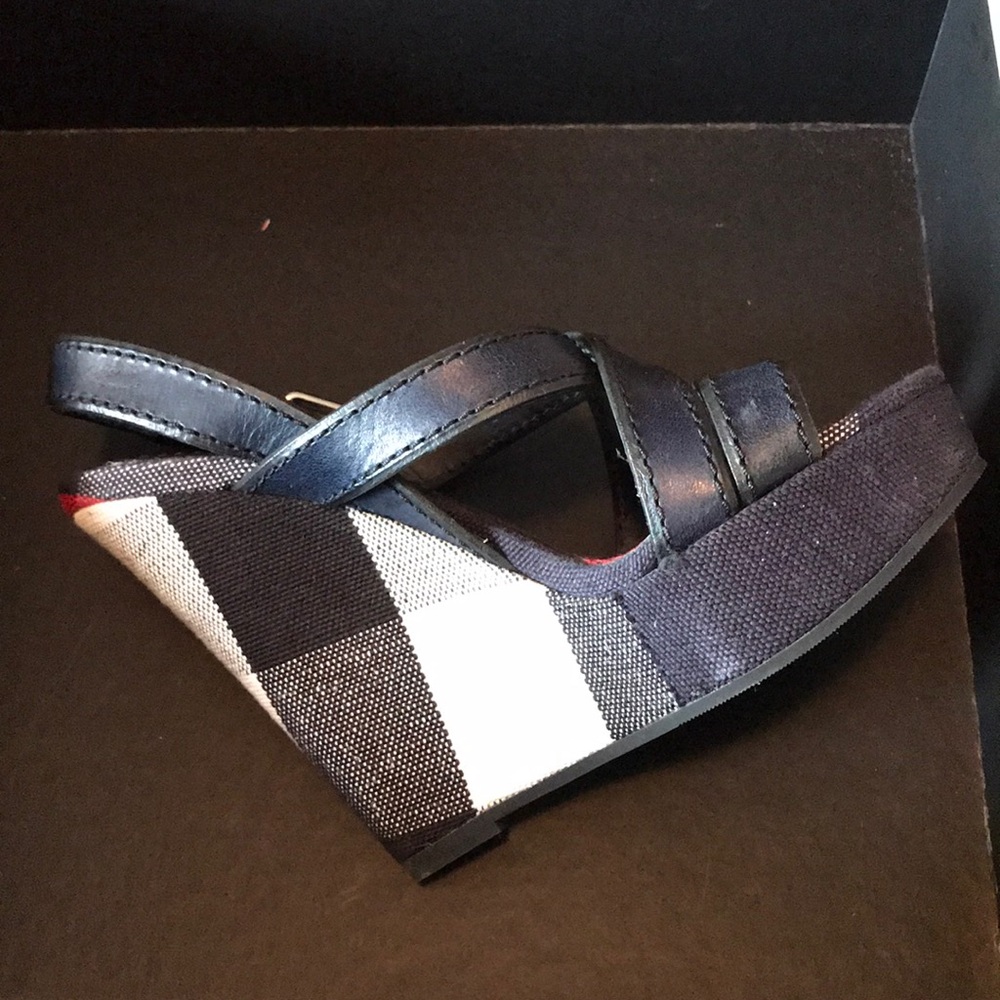Burburry Brit Canvas  Check Marlow Size 36 wedge - Picture 3 of 6